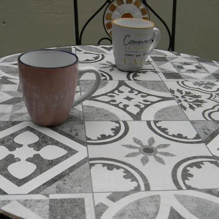 Studio Avec Terrasse En Rdc Quartier Le Pollet-le P'tit Ango